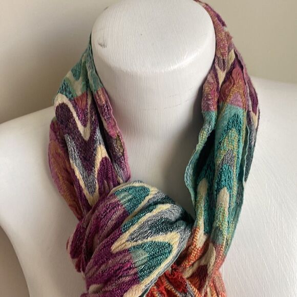 Flamestitch Pattern Neck Scarf - Picture 2 of 5